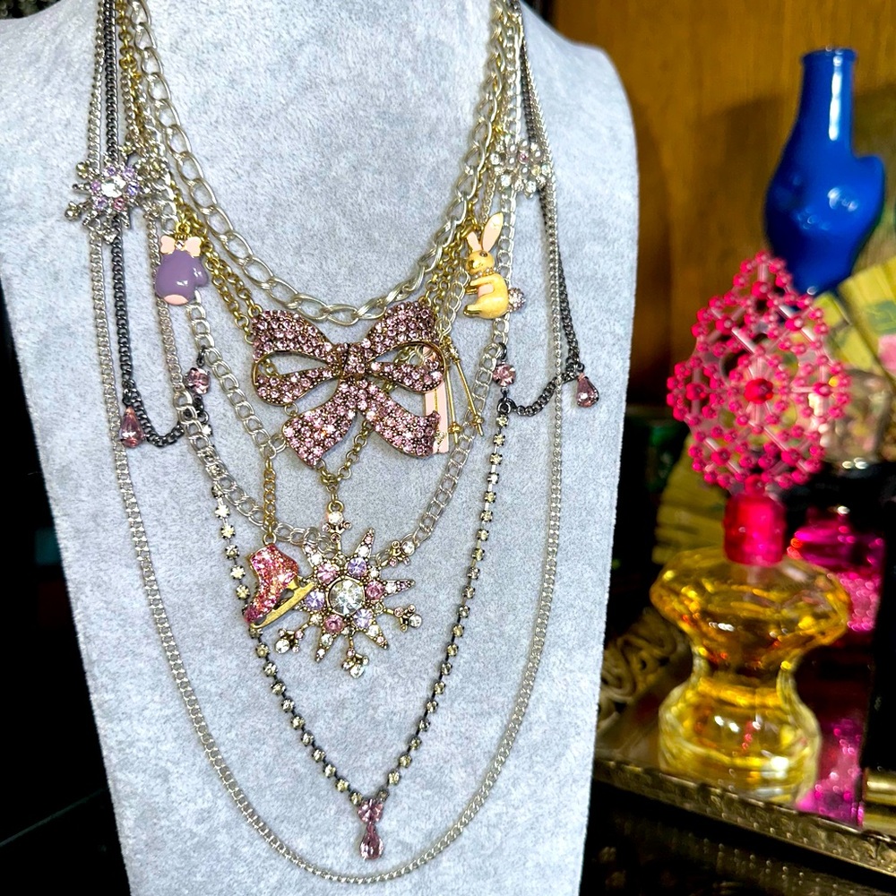 Betsey Johnson • Rare Ski Bunny Layered Mixed Metal Necklace - Picture 3 of 17